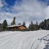 huette an der rodelbahn juifenalm