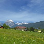 peter anich weg bei hof oberhalb von inzing