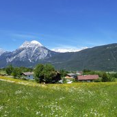 hoefe bei pollingberg fruehling