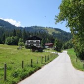 abzweigung schatzbergalm wanderweg und mtb route