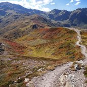 weg bei sidanjoch herbst landschaft