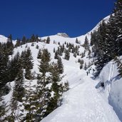 weg zur wettersteinhuette bei scharnitztal winter