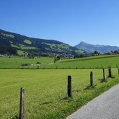 brixental zwischen brixen und kirchberg dahinter kitzbueheler horn