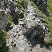 stoneman trail bei hollbrucker spitze felsiges gelaende tragestrecke