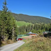 parkplatz sportplatz kartitsch