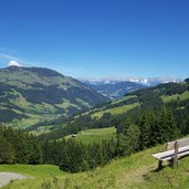 aschauer hoehenweg aussicht auf spertental fr