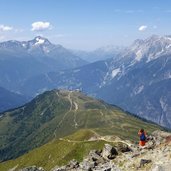 aussicht richtung krahberg dahinter verwall mit hoher riffler