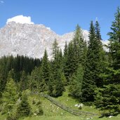 wettersteingebirge vom weg aus fr