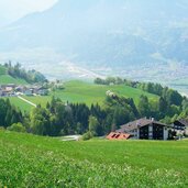 Blick auf Niederleiten Hof Schwaz