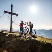 Gipfelsieg mit dem Mountainbike
