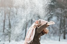 Adobe Stock shortstay winter person schnee