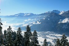 winter blick auf zillertal bei schlitters und fuegen