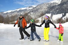 Eislaufen Schlittschuhfahren Winter Walchsee